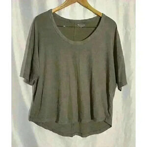 Athleta Size M Short Sleeve Sage Green Crop Relaxed Fit High/low Tee